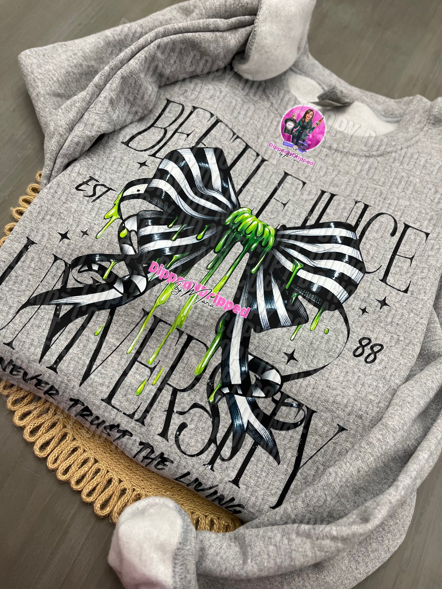 Beetle Bow sweatshirt